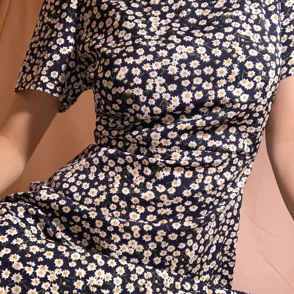 PUFF SLEEVE FLORAL PRINT SUMMER DRESS FROM SHEIN - Picture 4 of 5